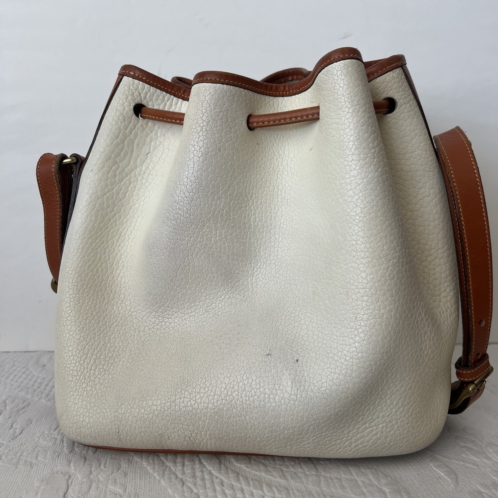 Dooney & Bourke Vintage Leather Drawstring Bucket Bag White Tan Tassel USA VTG - Picture 2 of 13